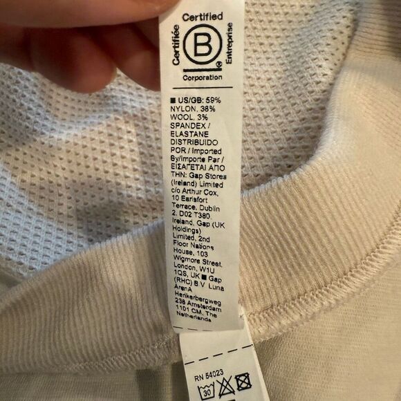 Athleta Ascent Top- Cream, size M - Picture 4 of 7